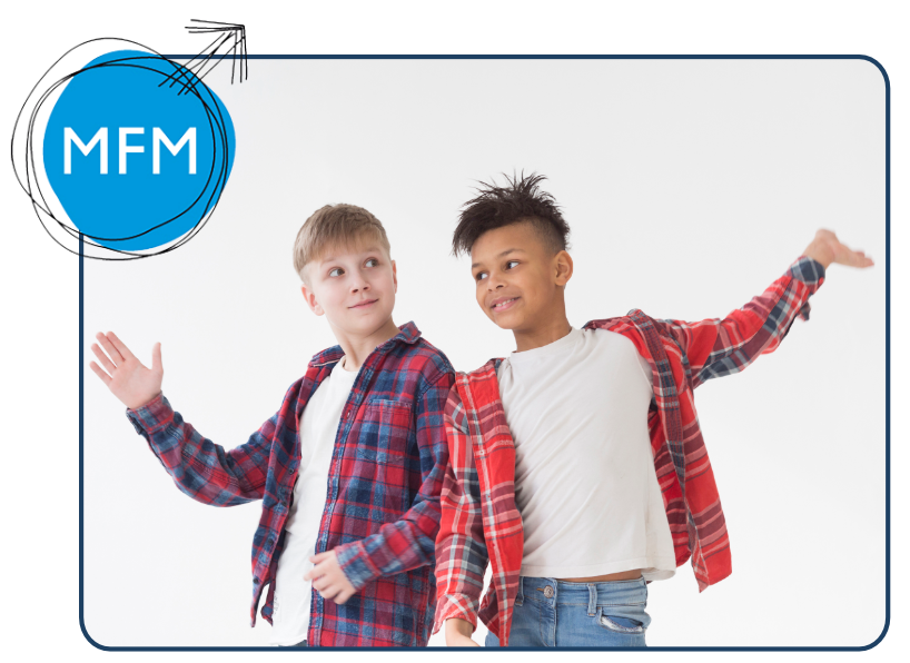Chłopcy zbijają piątkę. Grafika MFM.